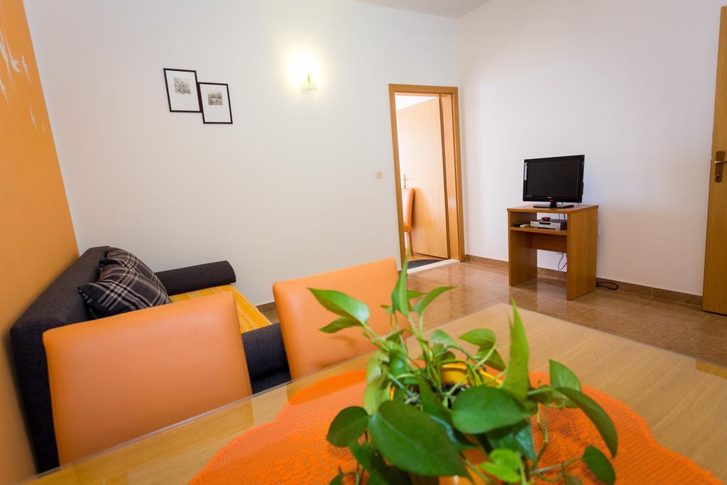 Apartments Bonaca Podaca Bagian luar foto